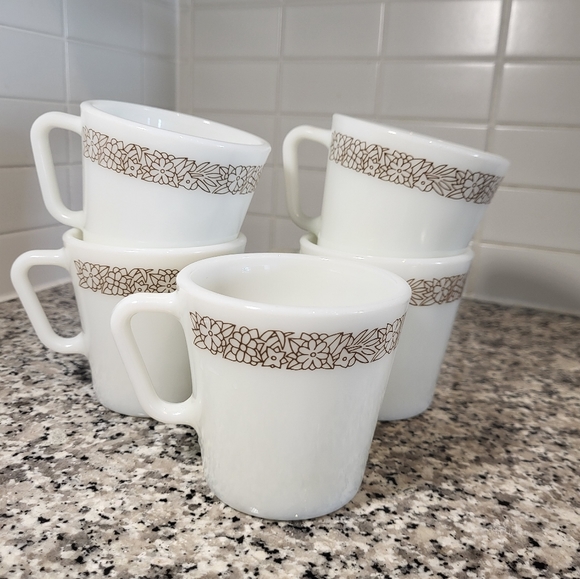 Pyrex WOODLAND Mugs Set of 5 Vintage Pyrex D Handled Coffee Mugs - Picture 1 of 5